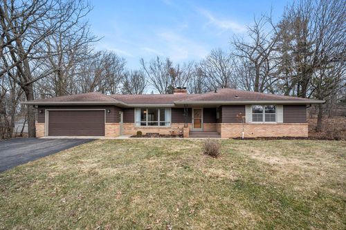 352 Cimarron Rd, Apple Valley, MN, 55124-9728 | Card Image