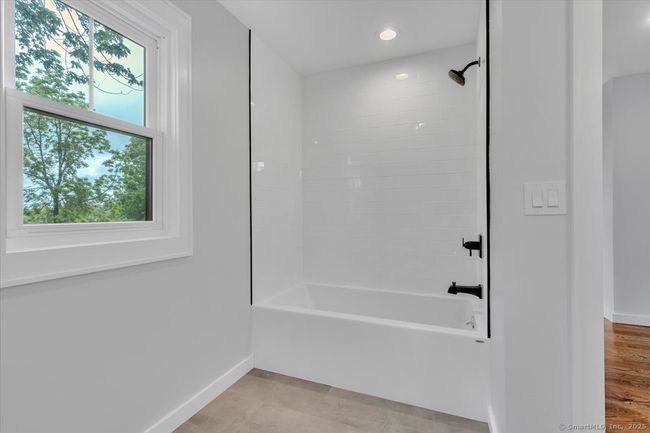183 Bailey St, House other with 3 bedrooms, 3 bathrooms and 8 parking in Glastonbury CT | Image 32