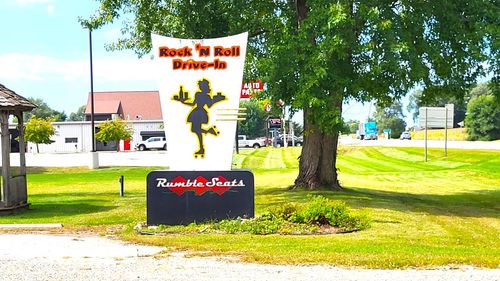 E4851 Us Highway 14 And 60, SPRING GREEN, WI, 53588-9511 | Card Image