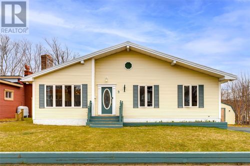 9 Thomas St, St. John's, NL, A1E2J9 | Card Image