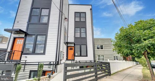 2-2333 Fairlawn Ave Se, WASHINGTON, DC, 20020-6703 | Card Image