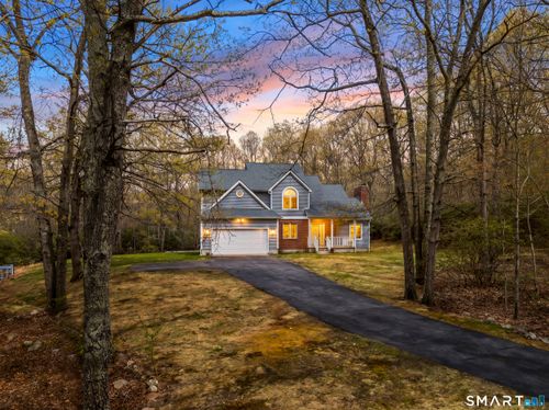 4 Greystone Dr, Uncasville, CT, 06382-2325 | Card Image
