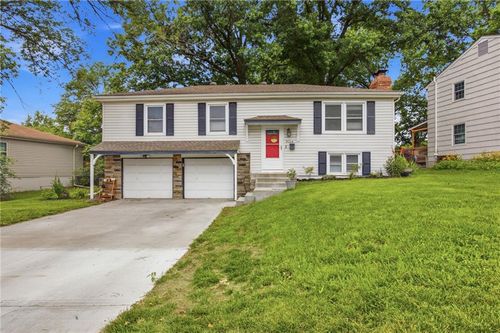 9214 Mastin St, Overland Park, KS, 66212-4924 | Card Image