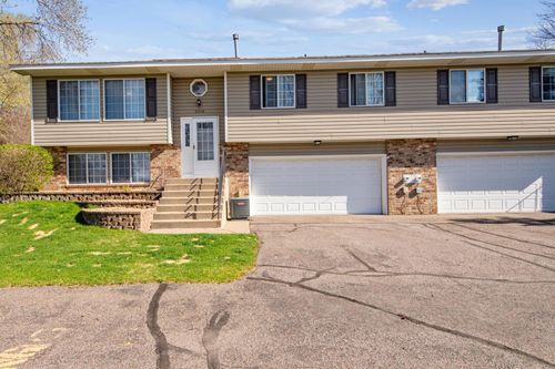 8518 Xebec St Ne, Circle Pines, MN, 55014-4067 | Card Image