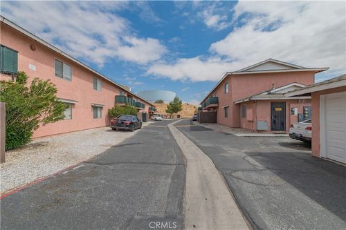 16518 Avalon Ave, Victorville, CA, 92395-0609 | Card Image