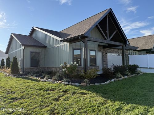 124 Blue Phlox Ln, Andersonville, TN, 37705-3037 | Card Image