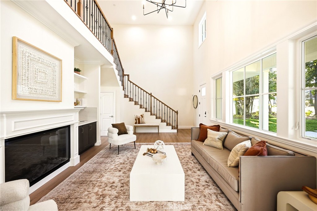 Residential in Altadena 4