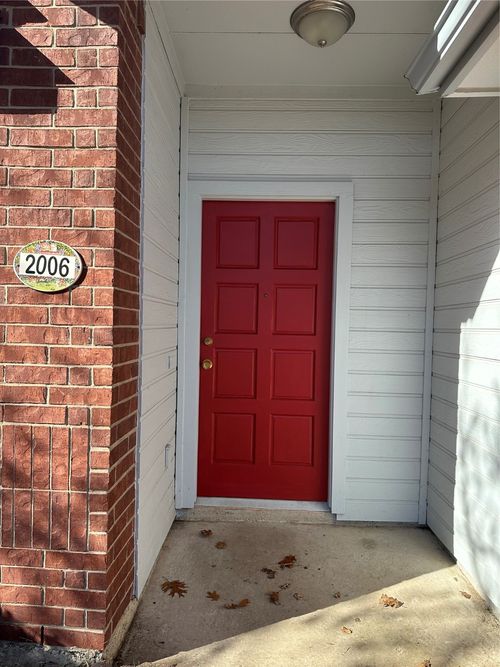 2006 Oakglen Dr, Garland, TX, 75040-4455 | Card Image