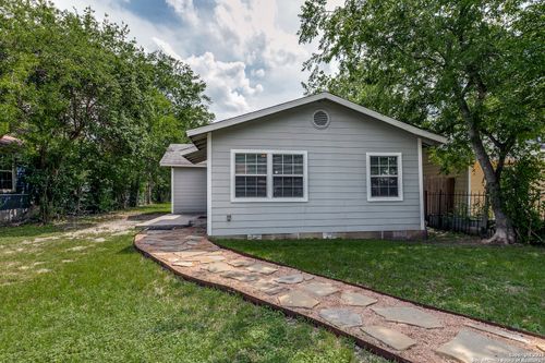 2310 Delgado St, San Antonio, TX, 78228-6420 | Card Image