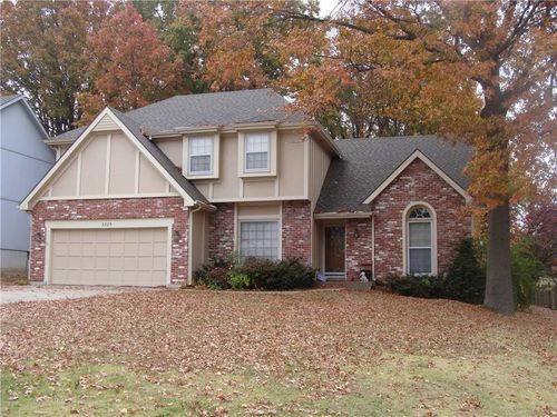 3225 Grand Avenue, Leavenworth, KS, 66048 | Card Image