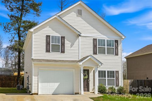 319 Oak Branch Rd, Arden, NC, 28704-1420 | Card Image