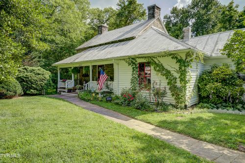 2833 E Oakland Ave, Johnson City, TN, 37601-1355 | Card Image