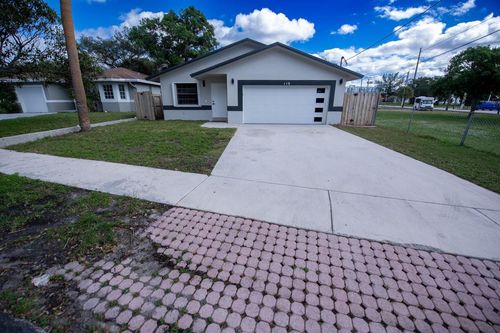 110 Nw 6th Ave, Dania Beach, FL, 33004-2755 | Card Image