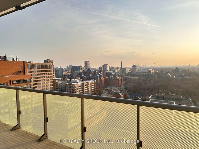 1706 - 57 St Joseph St, Condo with 2 bedrooms, 1 bathrooms and 1 parking in Toronto ON | Image 14