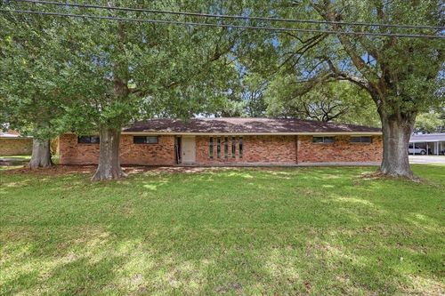 1823 Elgin Ave, Nederland, TX, 77627-5020 | Card Image