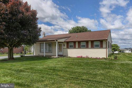 311 Poplar St, RICHLAND, PA, 17087-9715 | Card Image