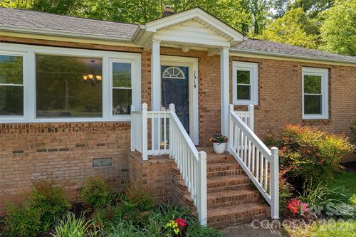 1514 N Franklin St, Gastonia, NC, 28054-2023 | Card Image