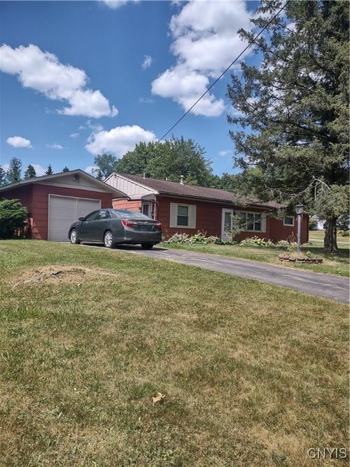 405 Briarcliff Ave, Utica, NY, 13502-2213 | Card Image