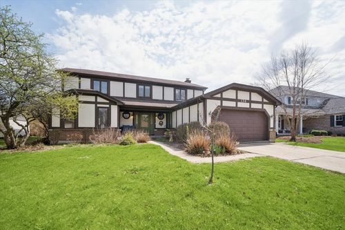 134 Amherst Drive, Bartlett, IL, 60103 | Card Image