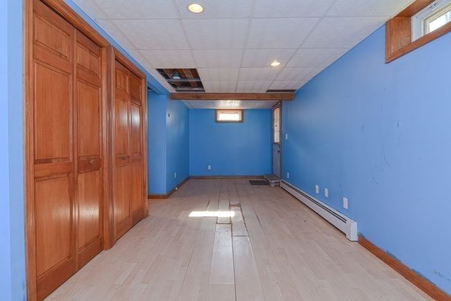 21 Edlin St, House other with 3 bedrooms, 1 bathrooms and 1 parking in Worcester MA | Image 33