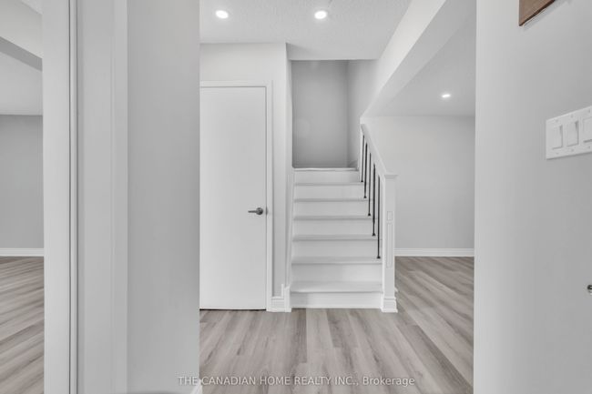 6596 Harmony Ave, House attached with 4 bedrooms, 2 bathrooms and 3 parking in Niagara Falls ON | Image 10