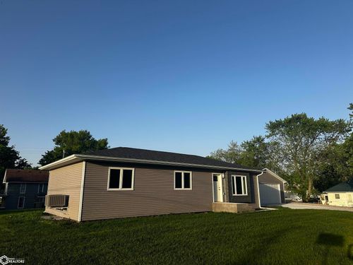 708 State St, Bedford, IA, 50833-1330 | Card Image