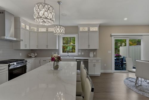 21-42 Elise Ave, Londonderry, NH, 03053-3269 | Card Image