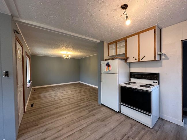 316 6 Avenue Se, Home with 2 bedrooms, 1 bathrooms and 4 parking in Manning AB | Image 3