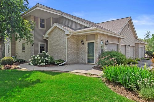 c-18430 Emerald Drive, Brookfield, WI, 53045 | Card Image