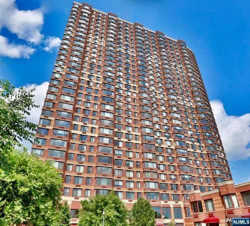 100 Old Palisade Rd, Fort Lee, NJ, 07024-7064 | Card Image