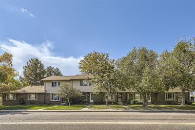 1281 S Uvalda Street, Townhouse with 2 bedrooms, 1 bathrooms and 2 parking in Aurora CO | Image 2