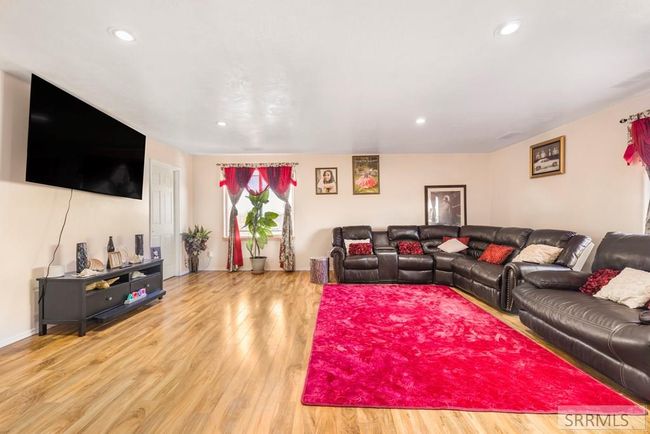 2492 E 2100 N, House other with 6 bedrooms, 4 bathrooms and 2 parking in Hamer ID | Image 15