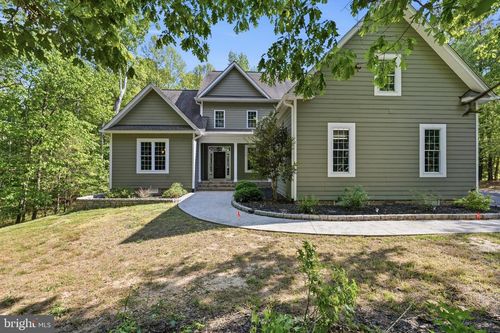 8825 First Branch Lane, Chesterfield, VA, 23838 | Card Image