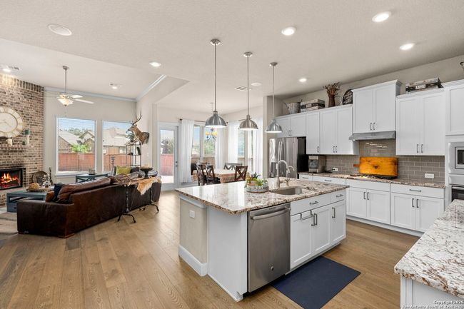 10513 Far Reaches Ln, House other with 4 bedrooms, 4 bathrooms and null parking in Helotes TX | Image 17