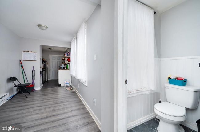 235 Maple St, Townhouse with 2 bedrooms, 2 bathrooms and null parking in READING PA | Image 5
