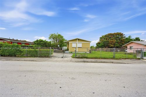 16970 Sw 104th Ave, Miami, FL, 33157-4240 | Card Image