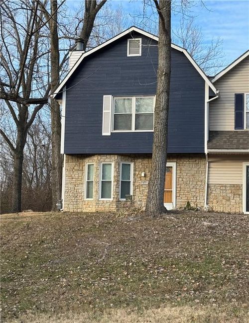 8418 N Park Ct, Kansas City, MO, 64155-2890 | Card Image