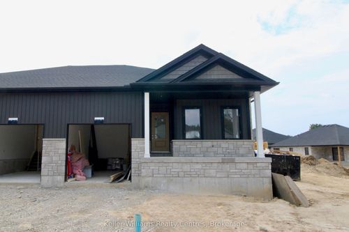 860 22nd Ave, Hanover, ON, N4N1S3 | Card Image