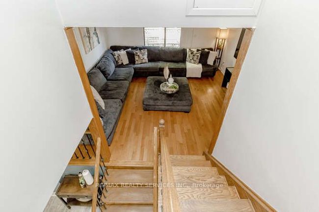 32 Simmons Blvd, House other with 3 bedrooms, 2 bathrooms and 4 parking in Brampton ON | Image 23