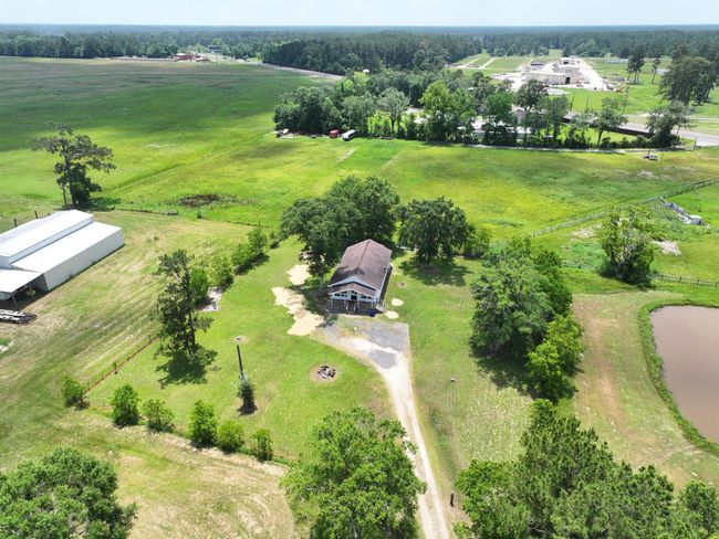 2432 Highway 327, House other with 3 bedrooms, 2 bathrooms and null parking in Kountze TX | Image 30