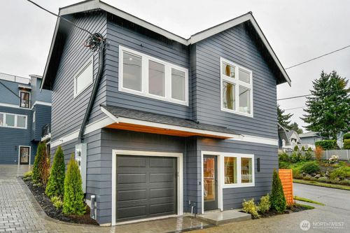 3812 Sw Morgan St, Seattle, WA, 98126-3063 | Card Image