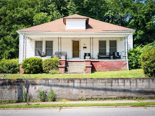561 N Bridge St, Eden, NC, 27288-6135 | Card Image