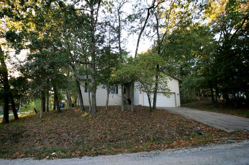 4040 Poplar Rd, Rockaway Beach, MO, 65740-7513 | Card Image