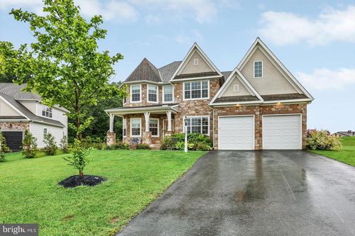 323 Eliza Rd, New Freedom, PA, 17349-9535 | Card Image