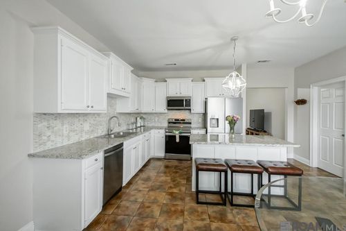 40486 Cross Ridge Ave, Gonzales, LA, 70737-0714 | Card Image