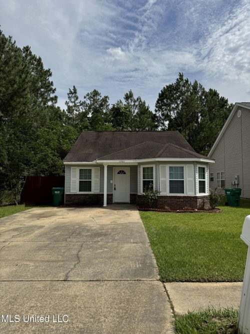 13401 Warren Dr, Gulfport, MS, 39503-4529 | Card Image