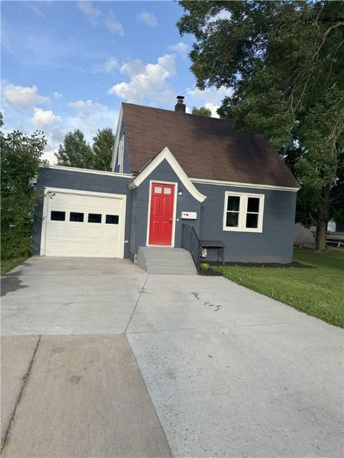 452 S 5th St, Barron, WI, 54812-1509 | Card Image