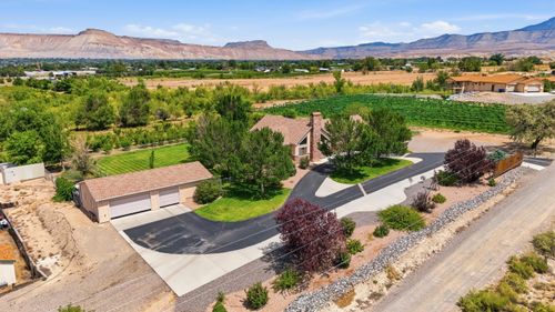 3280 B 1/2 Rd, Grand Junction, CO, 81503-9468 | Card Image