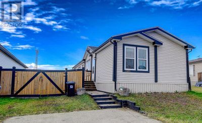 11204 96 St, House other with 3 bedrooms, 2 bathrooms and 2 parking in Clairmont AB | Image 1