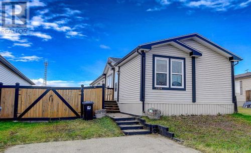 11204 96 St, Clairmont, AB, T8X5C3 | Card Image